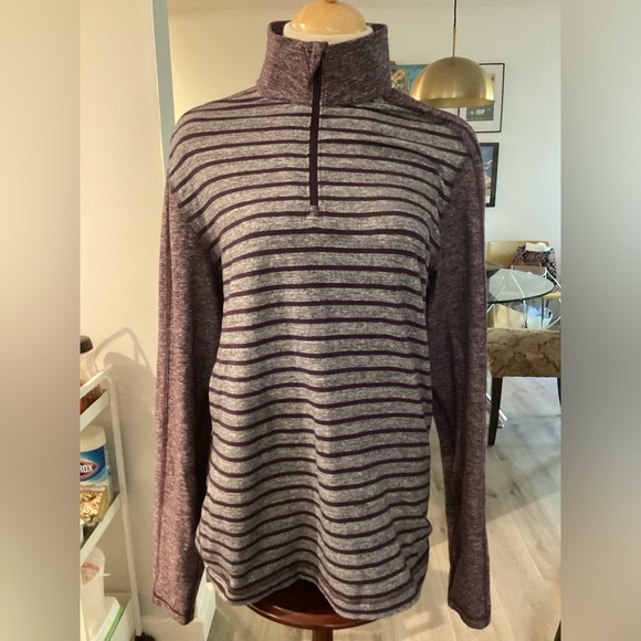 Lululemon Surge Warm 1/2 Zip. Size L. - Picture 4 of 10